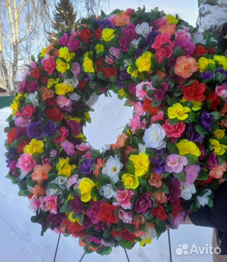 Ритуальные дизайнерские венки