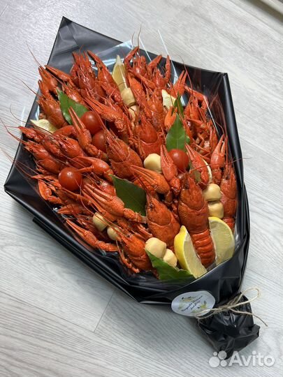 Подарок мужчине на праздник из раков