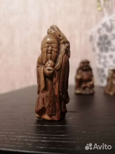 Фигурки нэцкэ