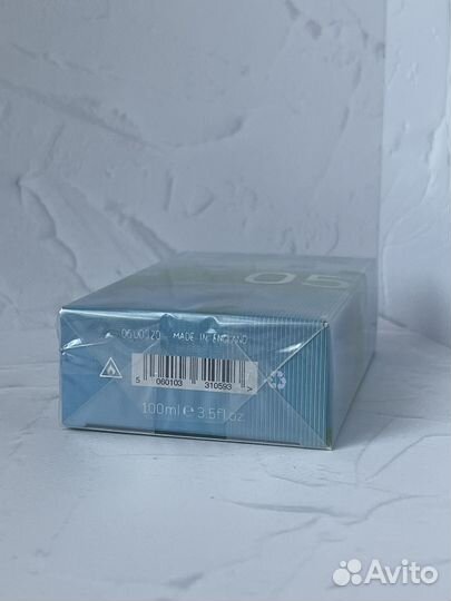 Escentric Molecules Escentric 05