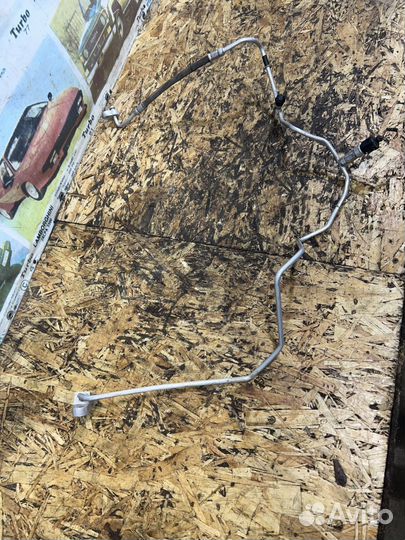 Трубка кондиционера оригинал Шкода Рапид NH3