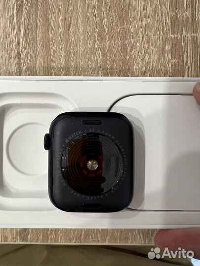 Продается Apple Watch SE (2 gen) 44m Black