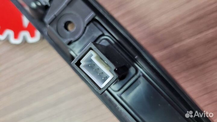 Кнопка открытия багажника е53