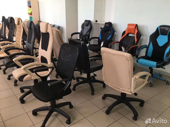 Компьютерное офисное кресло