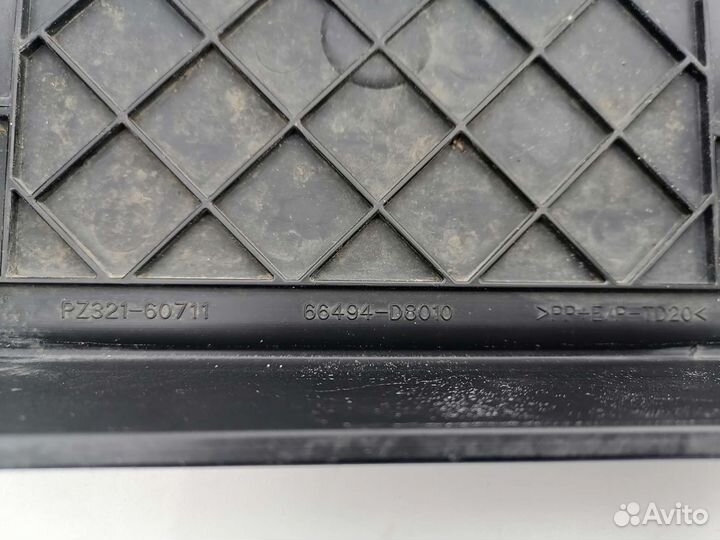 Накладка под номер Land Cruiser 200