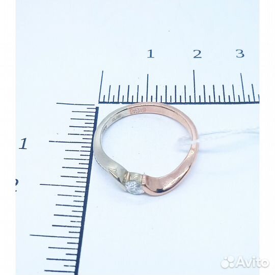 Золотое кольцо с бриллиантом 16р