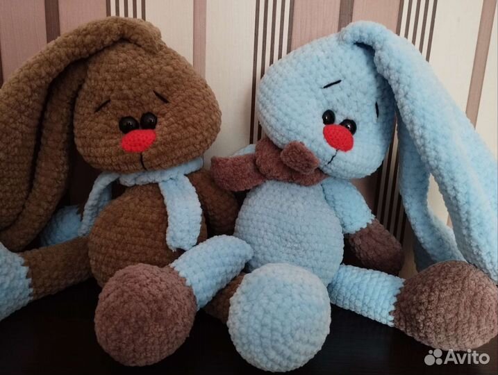 Заяц вязаный