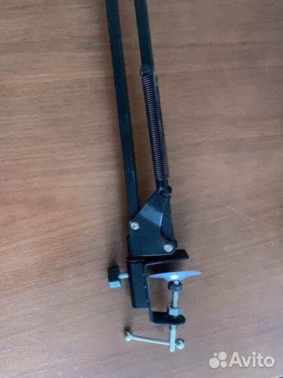 Настольня микрофонная стойка