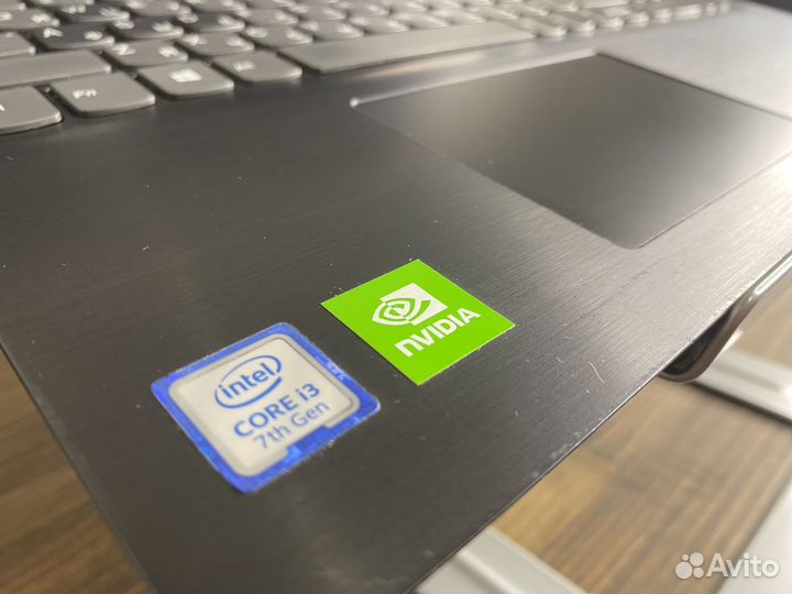 Тонкий игровой ноутбук Lenovo i3-7/12gb/SSD/MX110