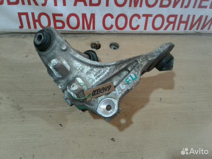 Поворотный левый кулак BMW X5 E70