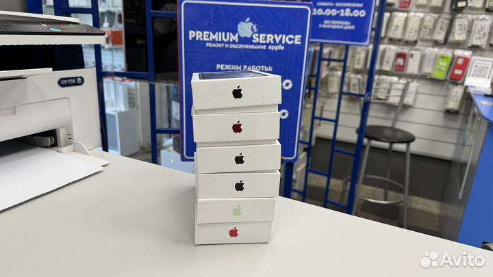Разборка iPhone 12 Красный на запчасти