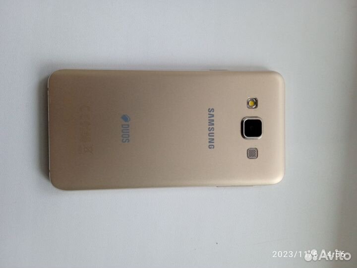 Samsung Galaxy A3 SM-A300F, 16 ГБ