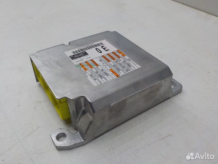 Блок управления подушками безопасности Toyota Land