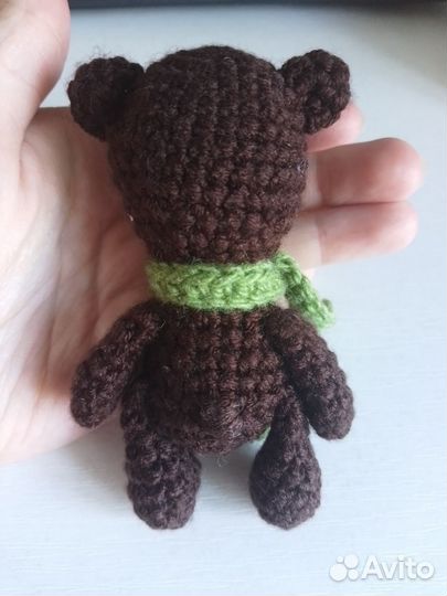 Вязаный мишка ручной работы