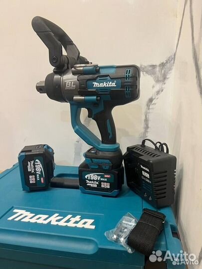 Аккумуляторный грузовой гайковерт Makita 3000 нм