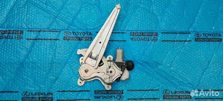 Стеклоподъёмник задней двери lexus LX 570 левый