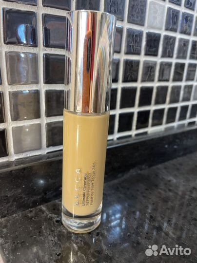 Тональный крем becca