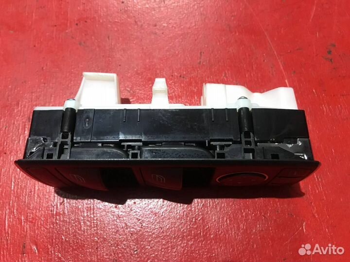 Блок стеклоподъемников Mercedes-Benz E-Class W212