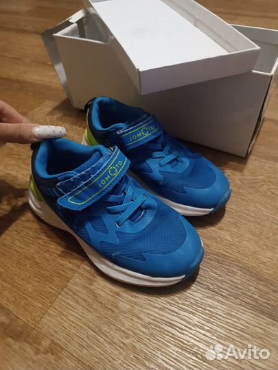Кроссовки детские