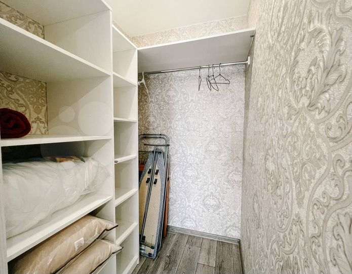 2-к. квартира, 56 м², 8/16 эт.