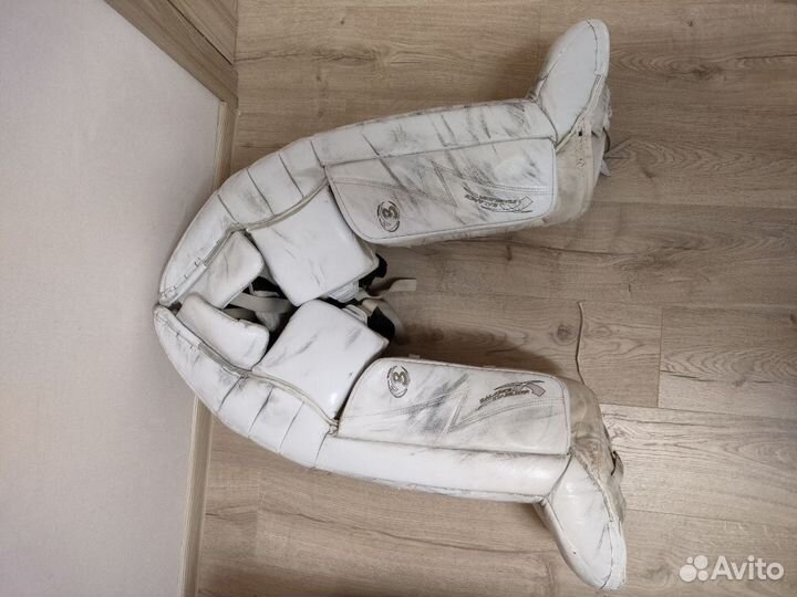 Хоккейные вратарские щитки