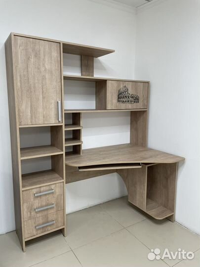 Угловой компьютерный стол 6.0