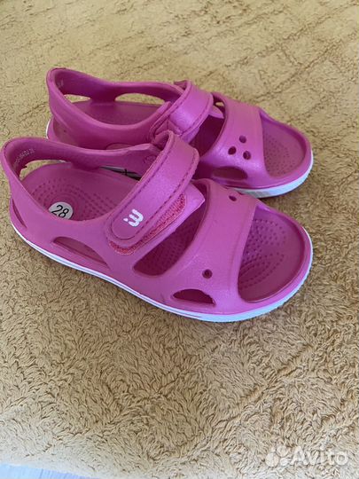 Босоножки для девочки 28 размер новые