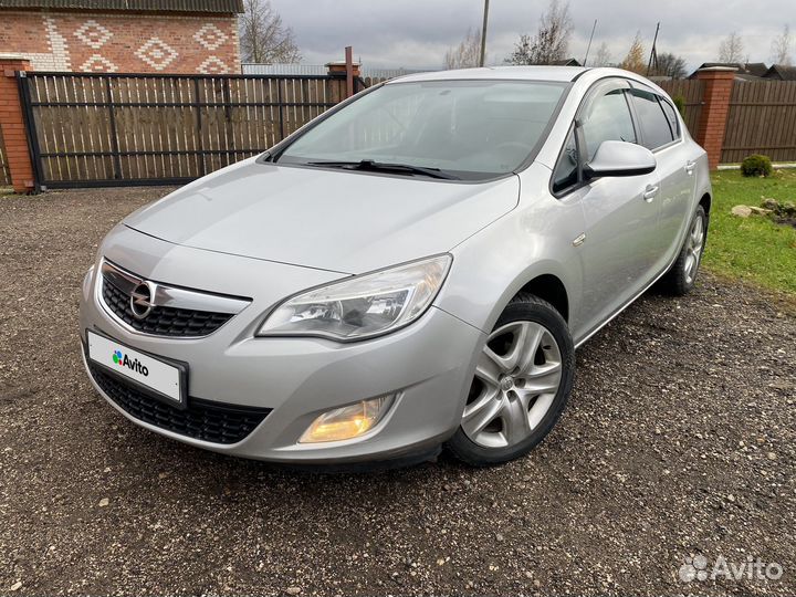 Opel Astra 1.6 МТ, 2011, 173 435 км