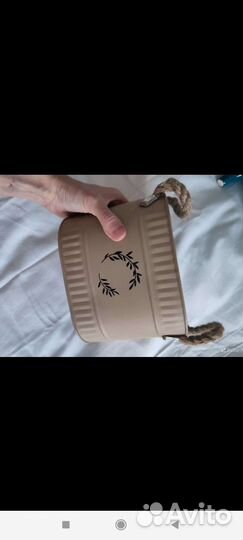 Кашпо металлическое с джутовыми ручками