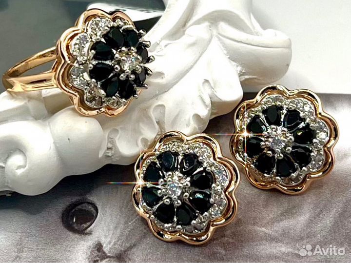 Серьги и кольцо под черные бриллианты