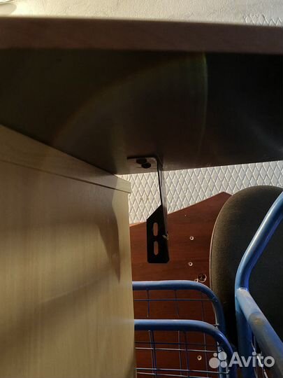 Полка настенная с креплениями