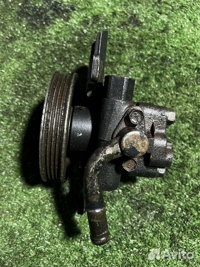 Насос гур Nissan Primera F10