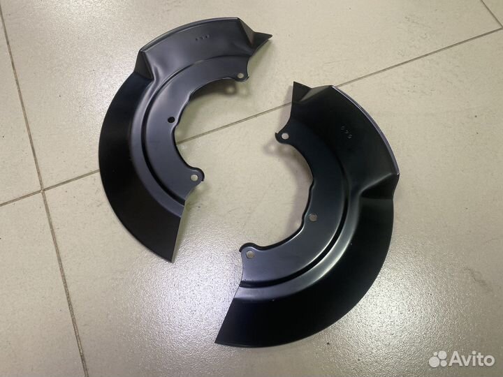 Пыльник/защита тормозного диска Volkswagen T4