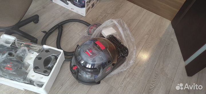 Моющий пылесос bissell