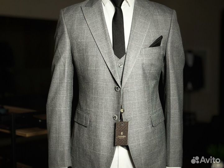 Мужской классический костюм