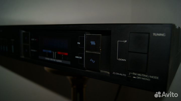 Sansui T-910 AM/FM Stereo Тюнер