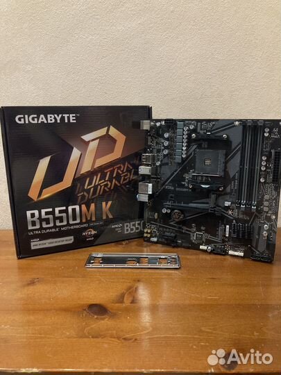 Материнская плата Gigabyte B550M K / Сокет AM4