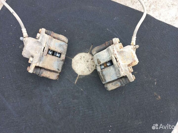 Рено Логан передние суппорта