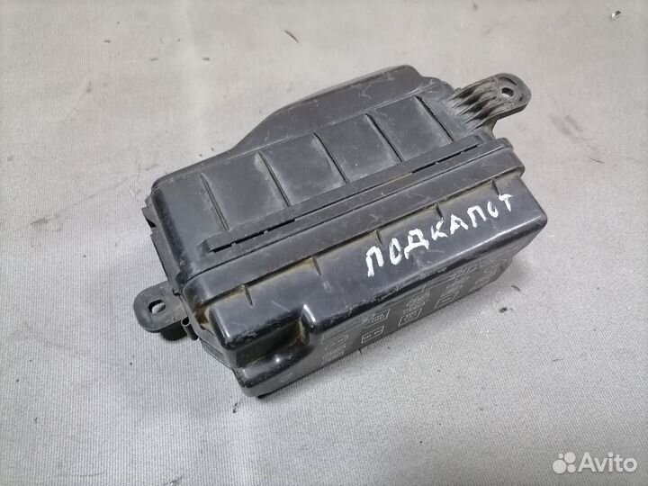 Блок предохр.под капот Toyota Sprinter Carib II