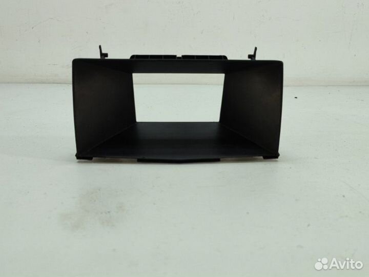 Рамка дисплея Opel Astra Z18XE 2008