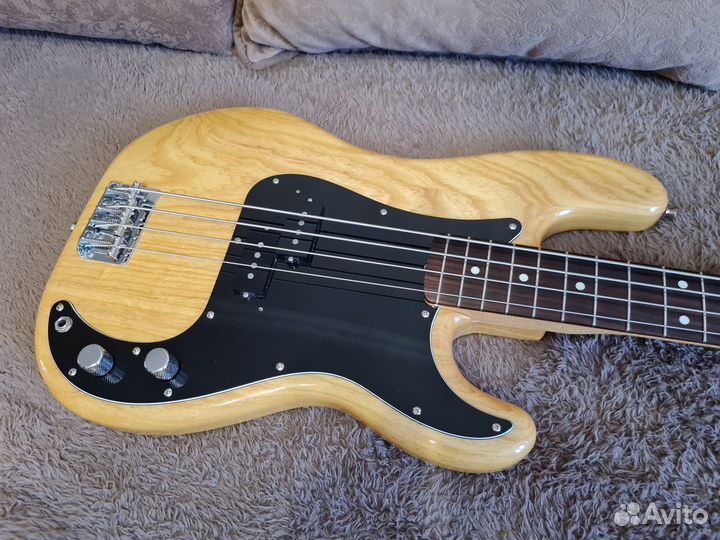 Fender Japan Precision Bass PB72-70 1987