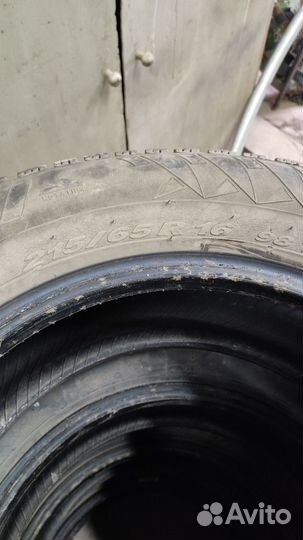 Pirelli Winter Carving Edge 215/65 R16