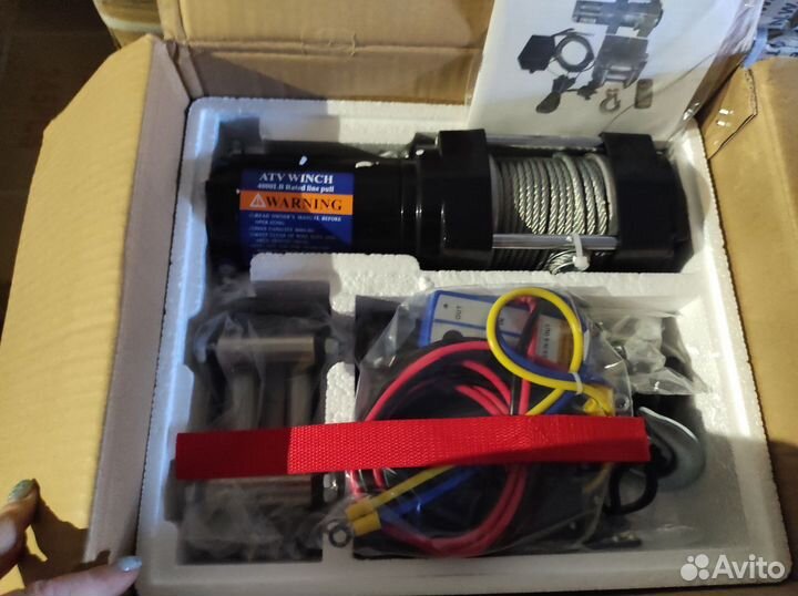 Лебедка электрическая автомобильная