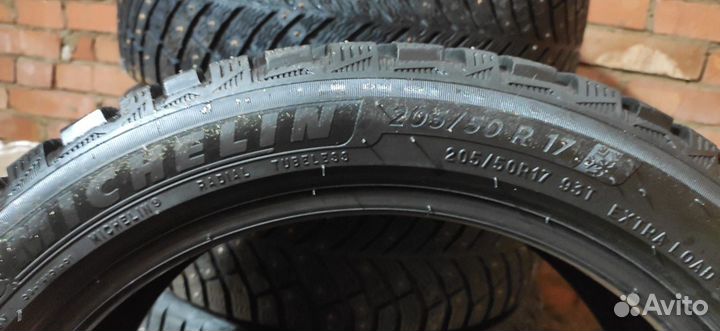 Michelin X-Ice North 4 205/50 R17