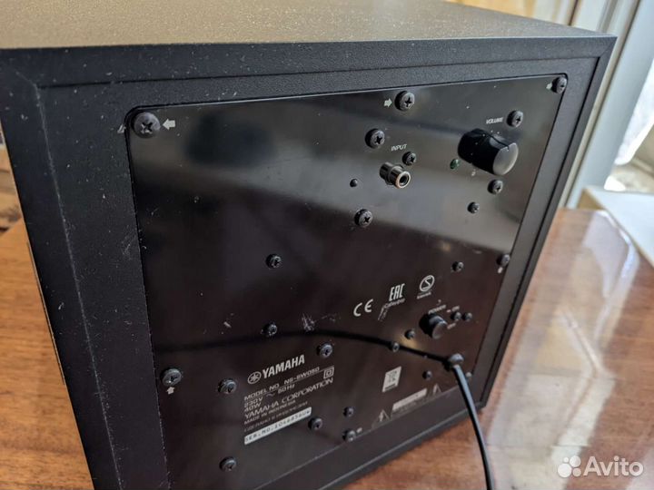 Активный сабвуфер yamaha NS-SW050