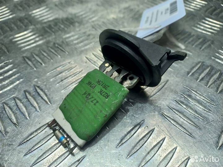 Резистор отопителя (Ежик) mitsubishi Colt Z34 VI