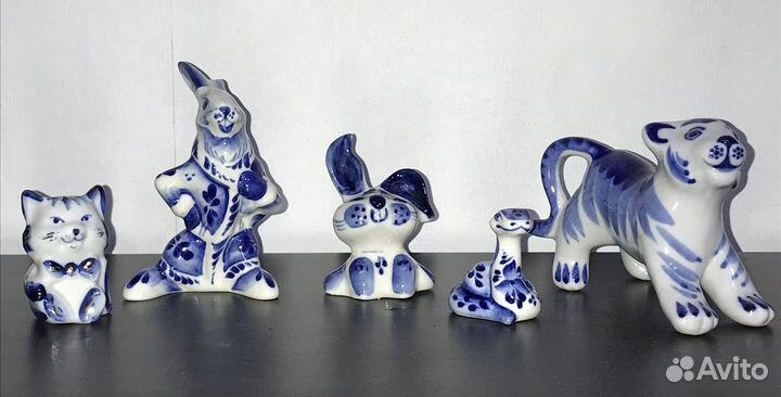 Гжельские Фарфоровые сувенирные фигурки