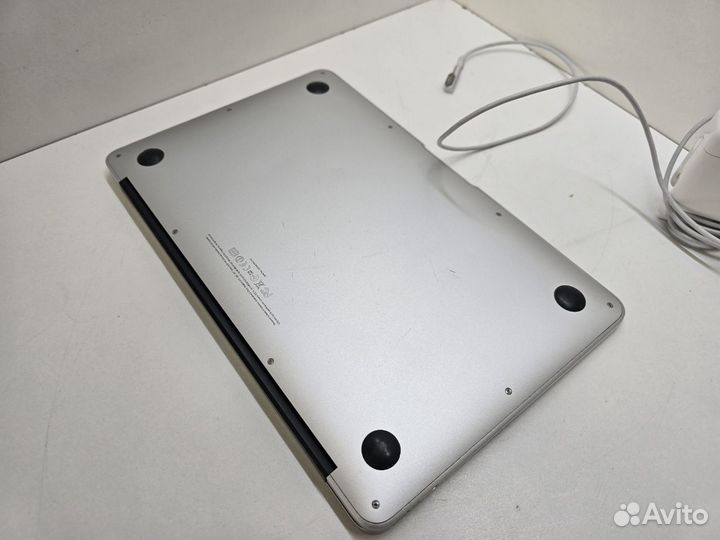 Ноутбук Apple Macbook Air A1370