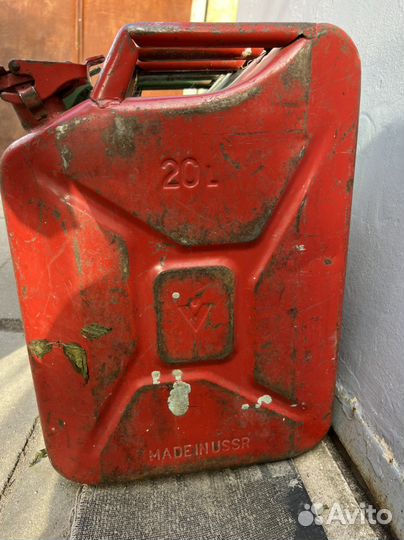 Канистры металлические 20л
