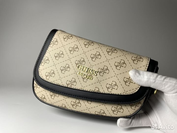 Сумка Guess